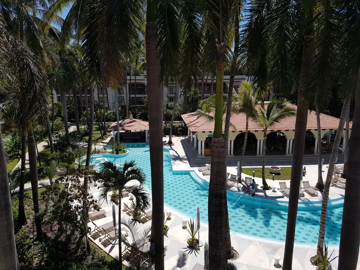 Alberca de hotel en Puerto Vallarta